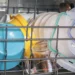 Dit is waarom plastic bakjes en bekers niet droog worden in de vaatwasser (zó wel)