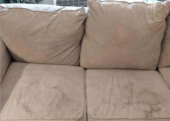 Met deze simpele truc verwijder je binnen seconden vlekken uit je bank of tapijt