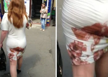 13 vreselijke kledingontwerpen waar mensen echt in lopen