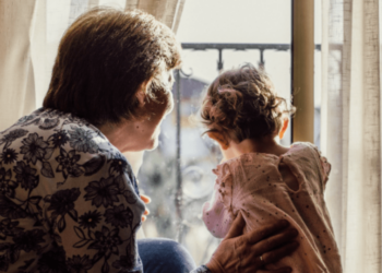 “Moeder wil dat dochter haar 105 euro per dag betaalt om voor haar kleinkind te zorgen”