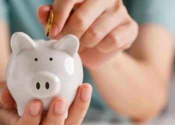 Johanna (32): “Mijn man denkt dat ik iedere maand 1000 euro spaar, maar ik maak alles op”