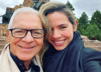 Elina werd op slag verliefd op 43 jaar oudere miljardair: ‘Ik voelde meteen iets in mij’