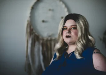 Bianca (38): “Ik was echt woest omdat de manege mij niet meer laat paardrijden”