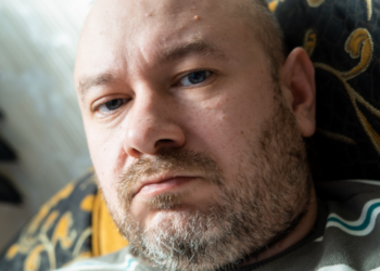 Timo (39): “Ik heb een burn-out, maar mijn baas verwacht dat ik gewoon doorwerk”