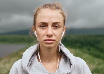 Miranda (32): “Volgens mij dragen vrouwen make-up uit onzekerheid”