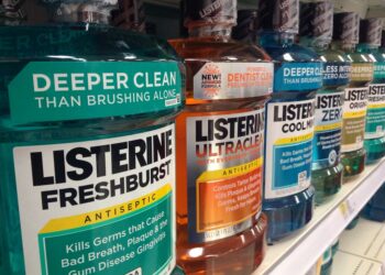 9 Geniale trucs met mondwater die je leven makkelijker maken