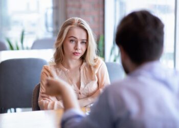 Linda (36): ‘Ik ging op date, maar hij wilde geen vrouw met kind en weigerde om het eten te betalen’