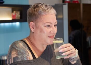 Suusje (68): ‘Ik vind dat kinderen verplicht één keer per maand hun grootouders moeten bezoeken’