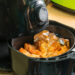 Opgelet: 3 dingen die je nooit moet klaarmaken in de airfryer (niet doen!)