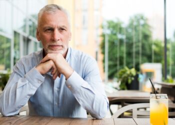 Ronald (52): “Ik ben gestopt met cadeautjes kopen voor mijn kleinkinderen, ze waarderen het toch niet.”