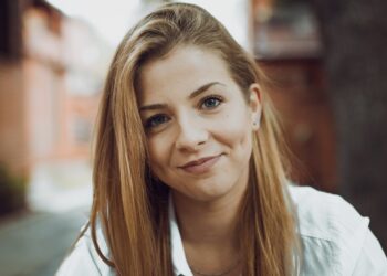 Sanna (22): “Ik val alleen op mannen die dure merkkleding dragen”