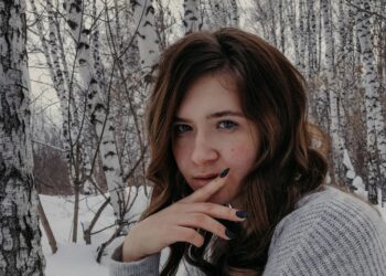 Margot (32): “Échte kerstbomen moeten verboden worden, koop maar een nepboom!”