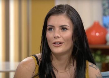 Loterij winnares Callie (16) moet nu weer werken: “De 2 miljoen was binnen een paar jaar op!”