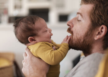 ”Mijn man weigert de luiers van onze tweeling te verschonen.”