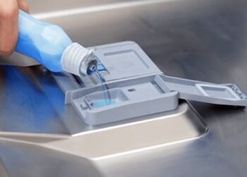 Dit is waarom je beter glansspoelmiddel kan gebruiken bij all-in-one vaatwasblokjes