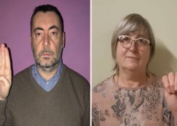 Zie jij iemand stiekem dit handgebaar doen? Dan is er dit aan de hand!