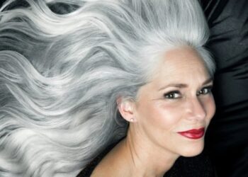 Onderzoek onthult wanneer vrouwen te oud zijn voor lang haar