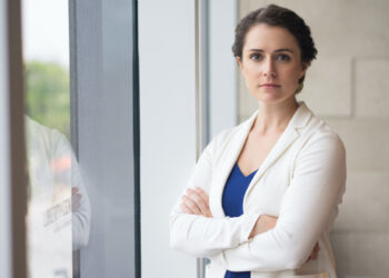 Margje irriteert zich aan het ondankbare gedrag van haar nichtje: “Ze zegt niet eens dankjewel!”