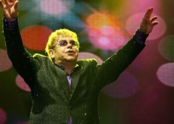 Bevestigd: Elton John neemt nu echt afscheid