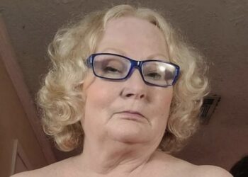 70-jarige Michelle op zoek naar een jonge gast: “Je zult niets voelen van mijn leeftijd”