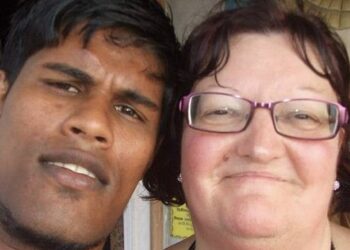 Diane (60) verliest 90.000 aan toyboy uit Sri Lanka: “Ik hou nog steeds van hem”