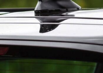 Let op: Dit betekent het als je een ‘haaienvin’ op je auto hebt zitten