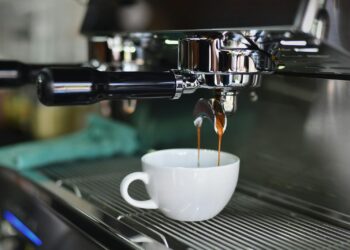 Dit is waarom je vanaf nu je koffie met zout moet drinken