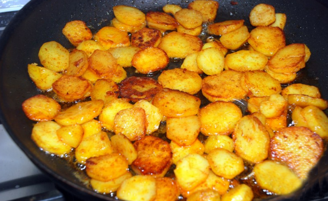 Deze simpele keukentruc voor krokante aardappelschijfjes gaat viral!