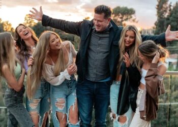 Dit gezin in wereldberoemd dankzij hun 6 knappe dochters…