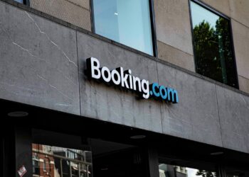 Je bent gewaarschuwd: steeds meer mensen opgelicht via Booking.com