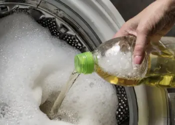 De geheime truc voor wittere was en zachtere handdoeken (zonder dure wasmiddelen)