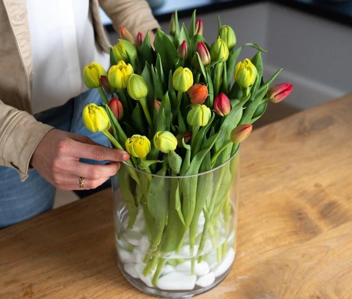Met deze simpele tip gaat jouw mooie bos tulpen een stuk langer mee!