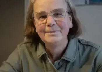 Carin (61) kan zelfs met twee banen niet rondkomen: ”Vaak geen warm eten”