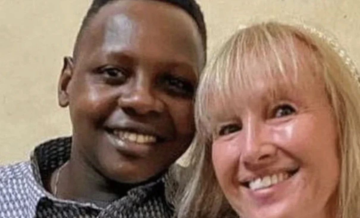 Een 68-jarige vrouw trouwde met een jongeman uit Zanzibar