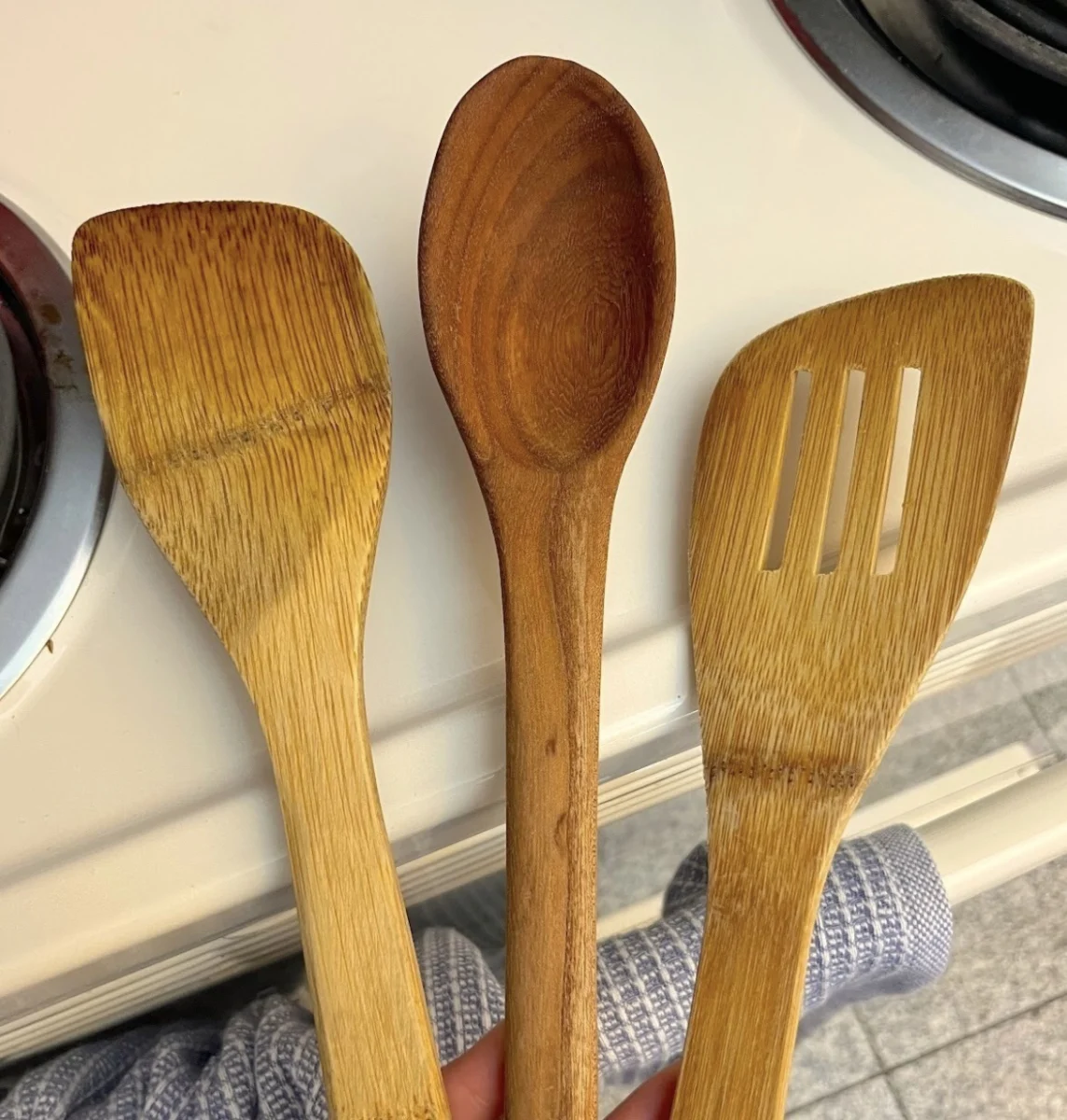 Zó kun je het beste je houten keukengereij schoonmaken (niemand doet dit)