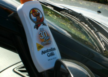 Moet je je ook insmeren in de auto als de zon schijnt? Dit is het verrassende antwoord