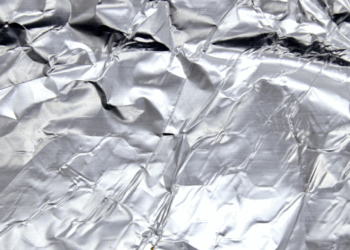 Waarschuwing! Dit is waarom je aluminiumfolie niet altijd veilig kunt gebruiken in een airfryer