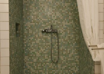 Plassen onder de douche kan grotere gevolgen hebben dan je denkt. Je moet er onmiddellijk mee stoppen.