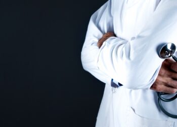 Arts waarschuwt: Deze soorten pijn mag je nooit negeren