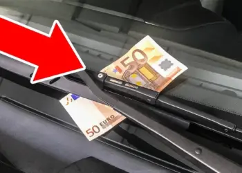 LET OP: pak nooit het briefgeld dat onder je ruitenwisser ligt!