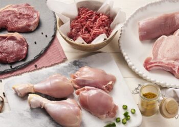 Onderzoek wijst uit: je leeft zoveel jaar langer als je minder bewerkt vlees eet