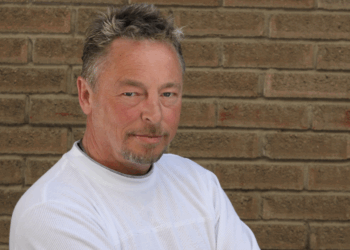 Albert (56): “Ik vraag nu kostgeld aan mijn kinderen maar zij weigeren dit te betalen”