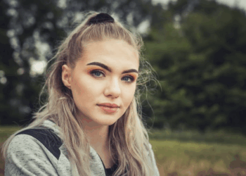 Stefanie (29): “Mensen die hun hond meenemen in een restaurant hebben geen manieren”