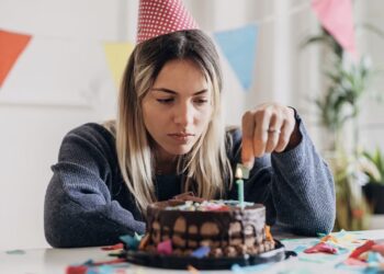 Anne (27): ”Al mijn vriendinnen vergaten mijn verjaardag..”