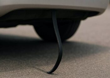 8 op de 10 weet niet waarvoor dit rubberen stripje onder de auto voor was…