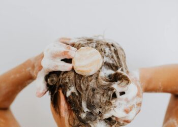 Dit gebeurt er met je haar als je het een week niet wast!