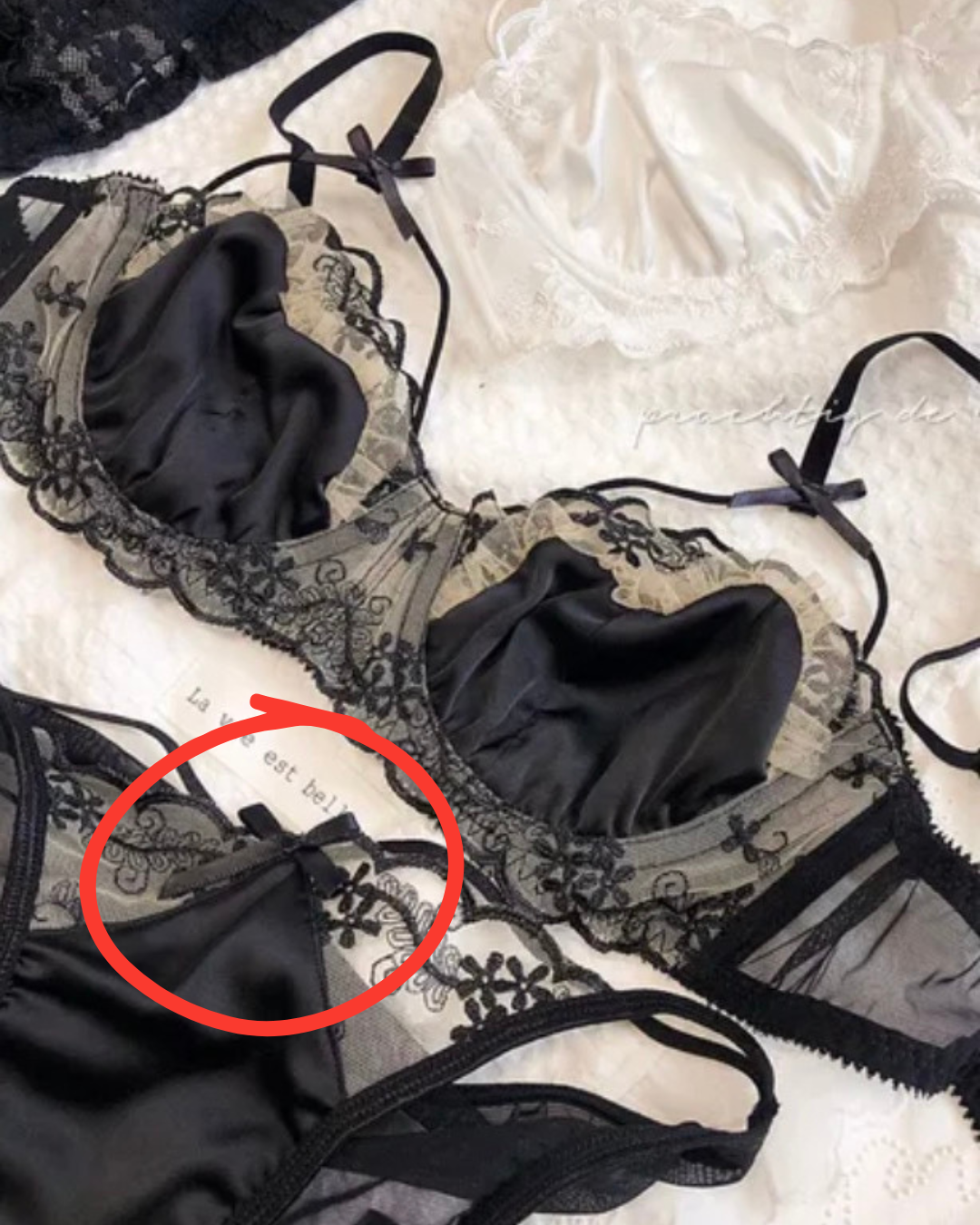 Het strikje op de voorkant van je onderbroek zit er dus met een reden