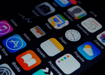 Gelekte documenten tonen aan dat smartphones daadwerkelijk meeluisteren