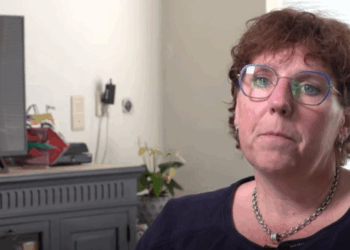 Hardwerkende moeder Kim houdt bijna niets over na vaste lasten: “Van dit bedrag moet ik een hele maand rondkomen”