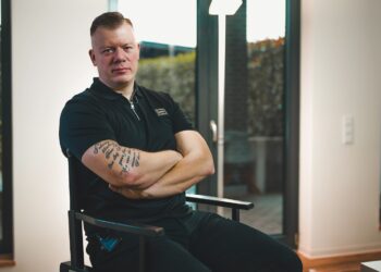 Thomas (44): ‘Ik neem geen vrouwen aan voor mijn bedrijf, omdat ik denk dat ze te vaak thuis blijven met de kinderen’